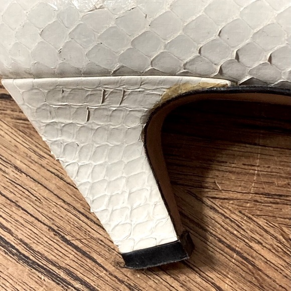 Thomas Wallace Vintage Cream Snakeskin Kitten Heel Pumps - Size 7 1/2 - Picture 11 of 15